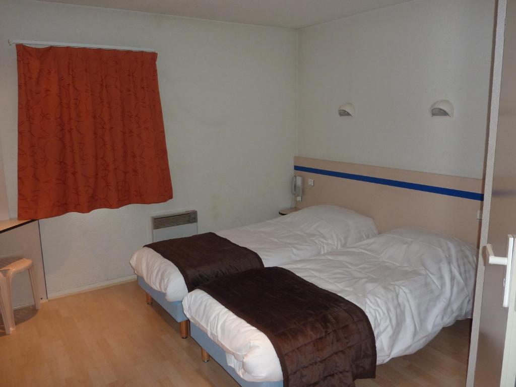 Lac'Hotel France Montreal La Cluse Экстерьер фото