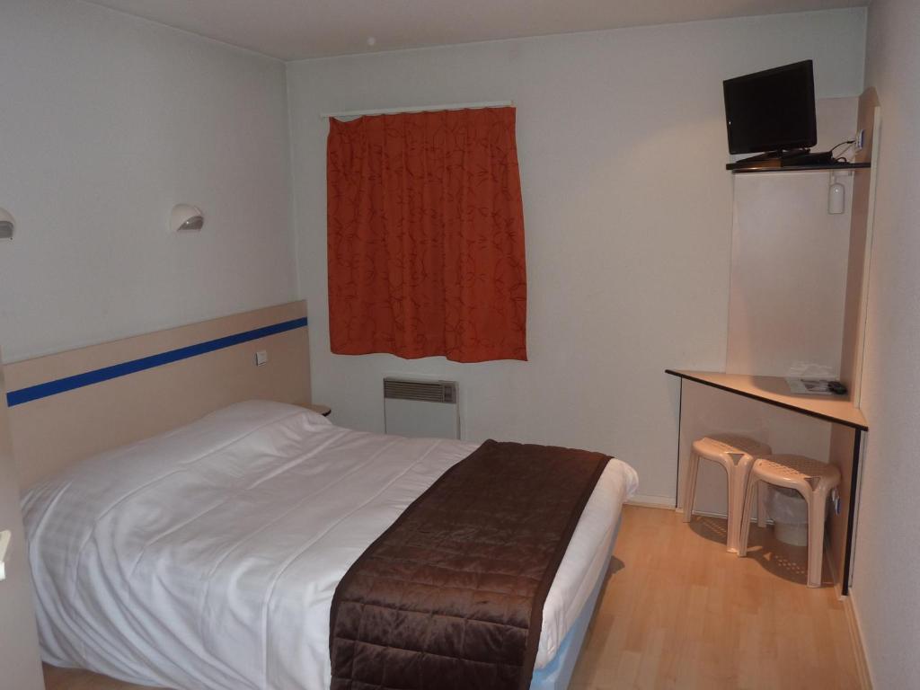 Lac'Hotel France Montreal La Cluse Экстерьер фото
